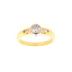 Pre Owned 18ct Diamond Solitaire Ring ZV891
